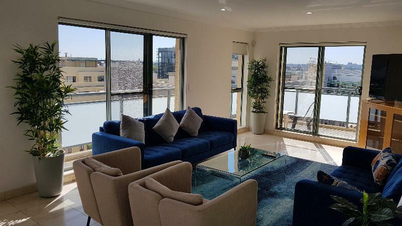 Liv Arena Apartments Darling Harbour Сидней Экстерьер фото